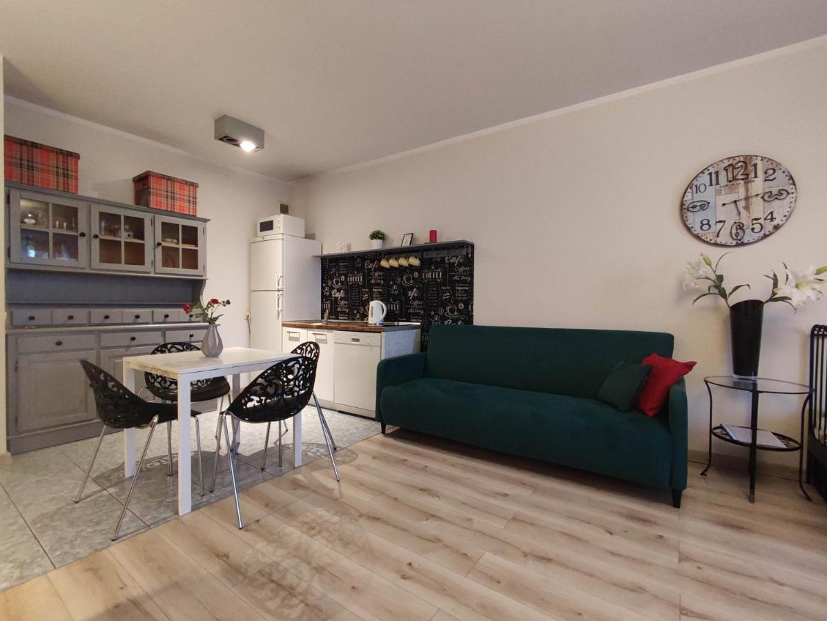 Kghn Wyszynskiego 12 Brama Portowa Apartment