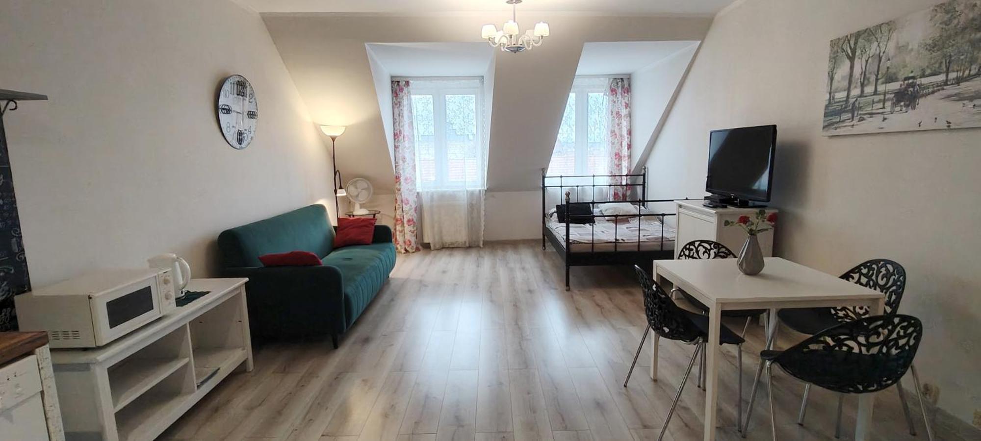 Kghn Wyszynskiego 12 Brama Portowa