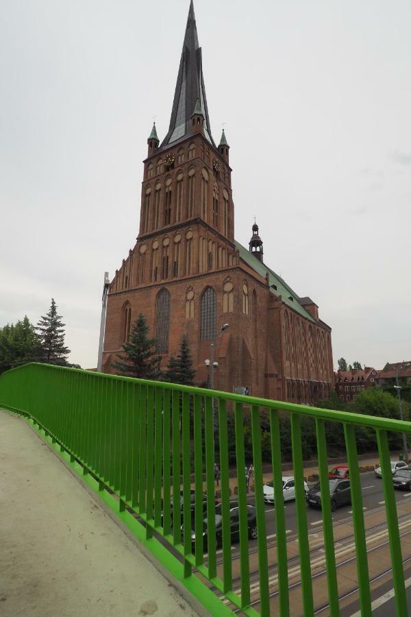 Kghn Wyszynskiego 12 Brama Portowa *